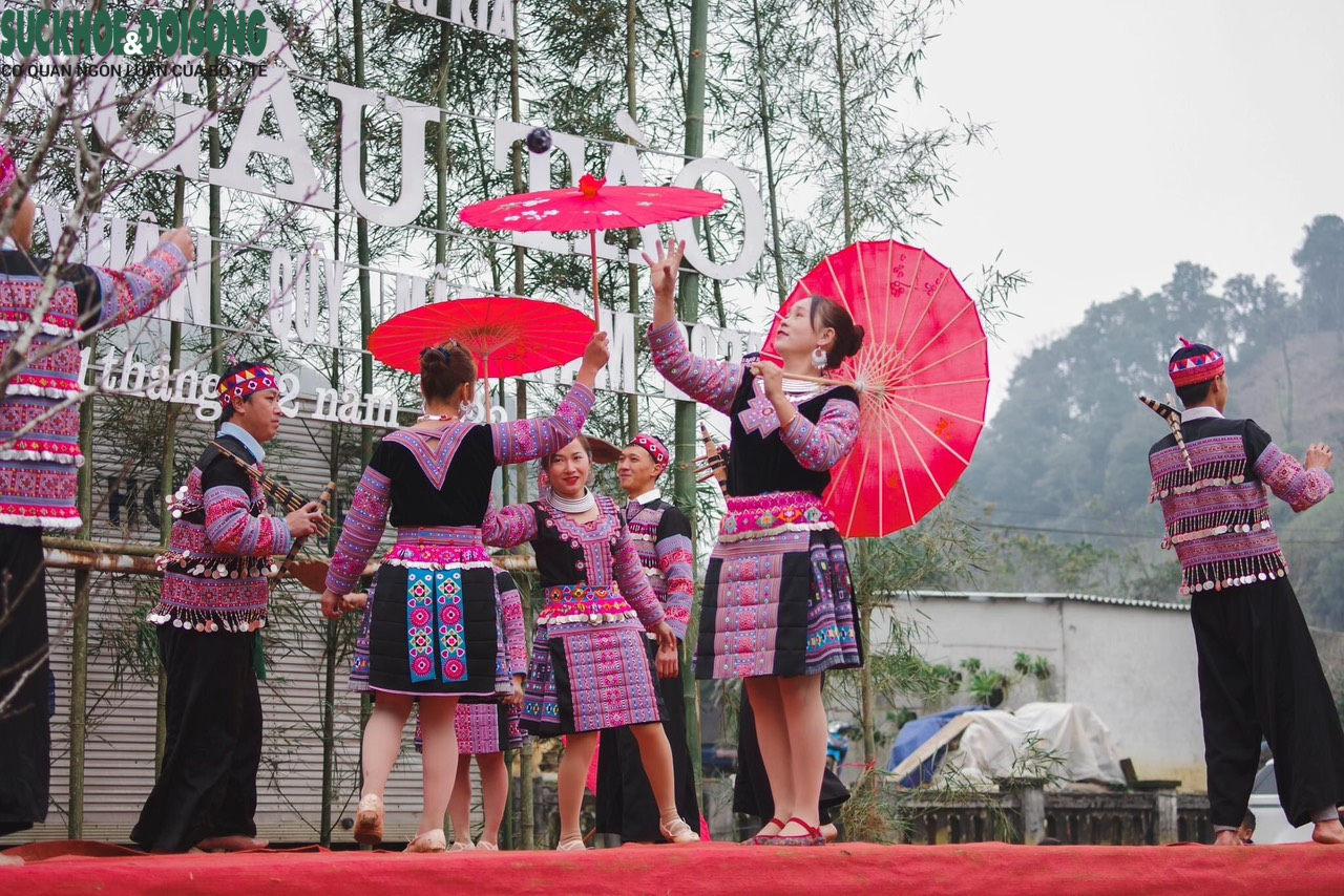 Độc đáo lễ hội Gầu Tào của đồng bào Mông Tây Bắc - Ảnh 3.