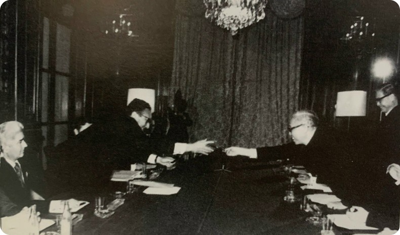 Ảnh: Lễ ký tắt Hiệp định Paris ngày 23/1/1973 - Ảnh 3.