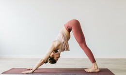Khỏe đẹp nhờ 10 ph&#250;t tập yoga trước khi ngủ