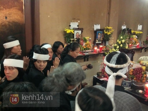 Nỗi đau xé lòng trong đám tang không có quan tài của chị Huyền 1 Nỗi đau xé lòng trong đám tang không có quan tài của chị Huyền 1