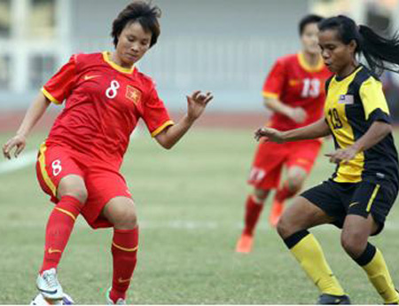 Minh Nguyệt (8) và đội nữ Việt Nam đứng trước cơ hội giành HCV SEA Games 27