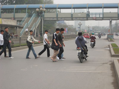 Làm thế nào để mọi người thoát khỏi thói vô cảm?