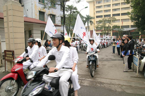 
	Tăng cường các hoạt động mít tinh tuyên truyền phòng chống lao. Ảnh: TM