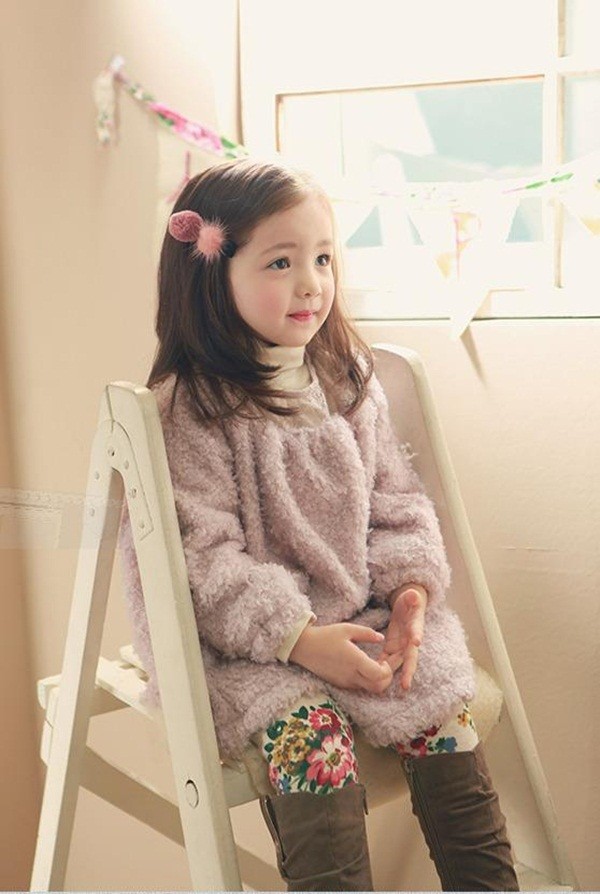 Cô bé lai Hàn Quốc dễ thương luôn là một chủ đề hot trong cộng đồng mạng. Với nhan sắc xinh đẹp và phong cách ăn mặc đáng yêu, cô bé đã thu hút sự chú ý của hàng triệu người. Hãy xem ngay hình ảnh liên quan để khám phá thế giới đáng yêu và phong cách của cô bé lai Hàn Quốc!