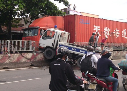 Hiện trường vụ tai nạn hy hữu