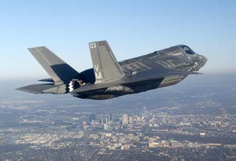 Vì sao Mỹ đổ quá nhiều tiền cho chương trình máy bay chiến đấu F-35?