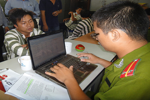 lừa đảo qua mạng, nháy máy