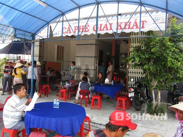 Gia đình bị hại đang tổ chức đám tang. Gia đình bị hại đang tổ chức đám tang.