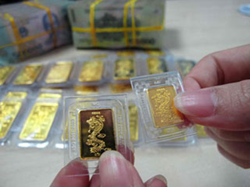 Giá vàng sáng 8.3 giảm về dưới mốc 44 triệu đồng/lượng - Ảnh: Đào Ngọc Thạch