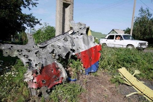 Mảnh vỡ được cho là của buồng lái MH17