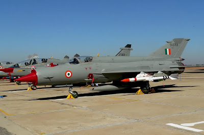 Máy bay chiến đấu MiG-21. Ảnh: Asian-Defence Máy bay chiến đấu MiG-21. Ảnh: Asian-Defence