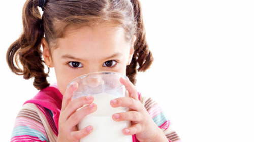 kids-drink-full-fat-milk-resiz-4902-1291