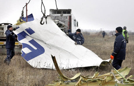 Hiện trường máy bay MH17 rơi ở miền Đông Ukraine.