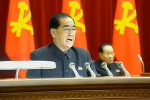 Ông Pak Pong Ju được bầu lại làm Thủ tướng Triều Tiên. (Nguôn: KCTV)