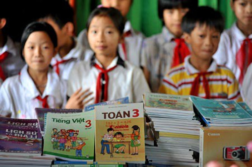 Ngành Giáo dục đặt mục tiêu trong 10 năm tới hoàn thành việc biên soạn sách giáo khoa thử nghiệm các lớp 2, 3, 4, 5, 7, 8, 9, 11 và 12