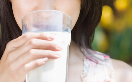 Có thể tử vong sớm vì uống 3 ly sữa mỗi ngày?