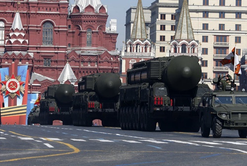 Russian mobile Topol-M missile launching units drive in formation during the Victory Day parade in Moscows Red Square May 9, 2014. (Reuters)