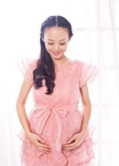 Cô Qui Yuanyuan trong thời gian mang thai. Ảnh: Weibo Cô Qui Yuanyuan trong thời gian mang thai. Ảnh: Weibo