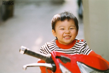 - Cháu học lớp mấy rồi?