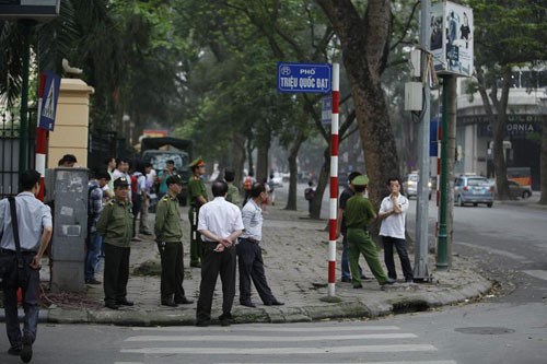 Hôm nay, xử bác sĩ TMV Cát Tường ném xác bệnh nhân - 4