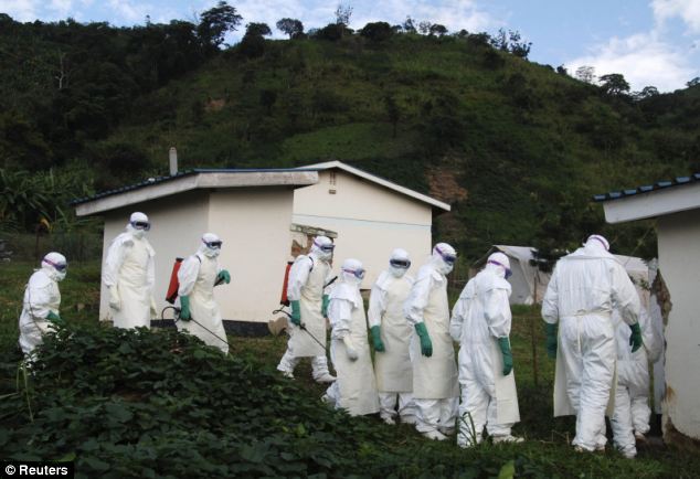 Rợn người hình ảnh chết chóc ở tâm đại dịch Ebola 12