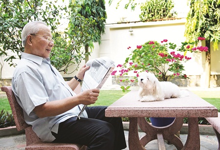 Phút thư giãn của Thiếu tướng Đỗ Văn Phúc.
