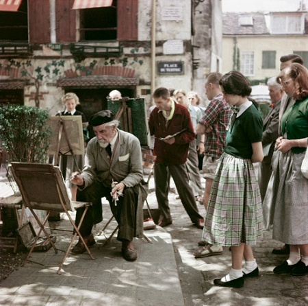 Khu phố Montmartre tập trung nhiều nghệ sĩ ở thành phố Paris, Pháp năm 1952.