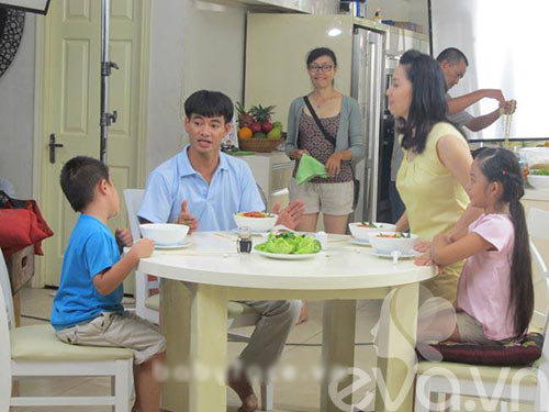 Chuyện chưa biết về trẻ em Việt đi quay quảng cáo