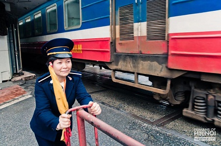 - Cháu học lớp mấy rồi?