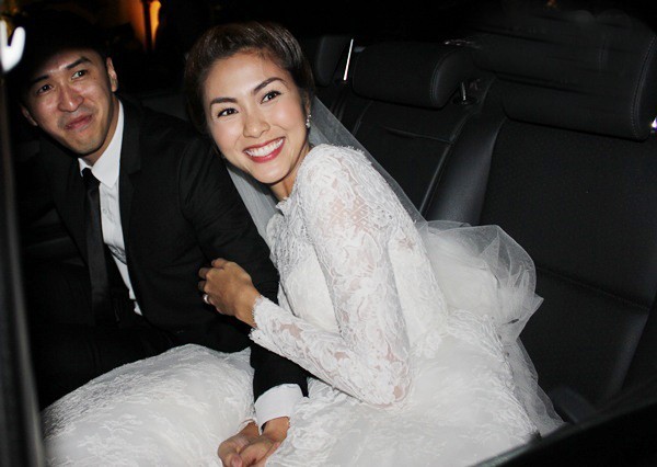Những siêu đám cưới chi phí tiền tỷ trong showbiz Việt 14