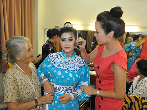 Trang Thanh Xuân, Thanh Đào, Diệu Hiền, Hồng Sáp, nghệ sĩ, khốn khó, nghèo Trang Thanh Xuân, Thanh Đào, Diệu Hiền, Hồng Sáp, nghệ sĩ, khốn khó, nghèo