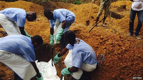 Gần 1.000 người chết vì Ebola, 3 tình huống ứng phó của VN - 2