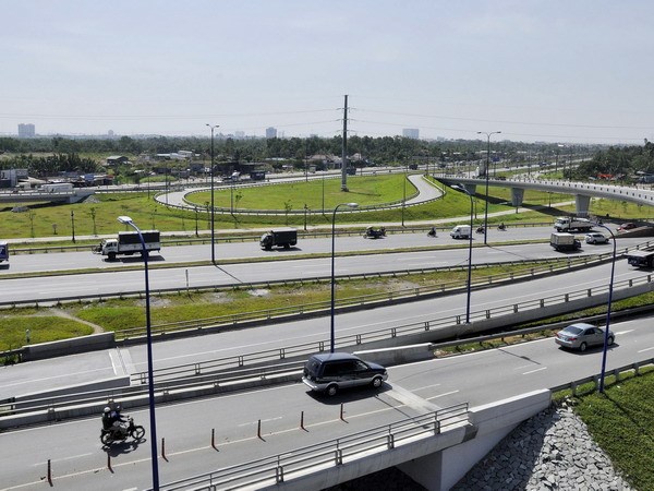 thông xe, 20km, cao tốc TP.HCM - Dầu Giây