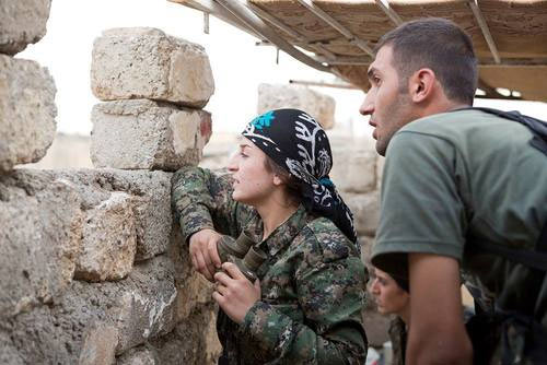 IS, nữ chiến binh Kurd, kẻ thù