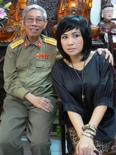 Nhạc sĩ Thuận Yến và con gái - diva Thanh Lam. Ảnh: st.