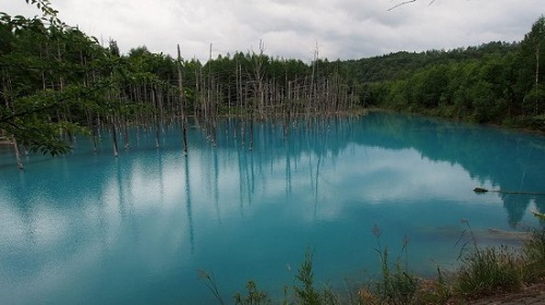 Blue-Pond-in-Hokkaido3-550x309-4638-1394