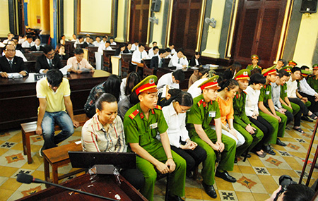 Các bị cáo lần lượt nói lời sau cùng