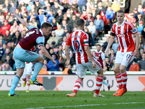 Marc-Wilson-Stoke-City-v-West-Ham-United