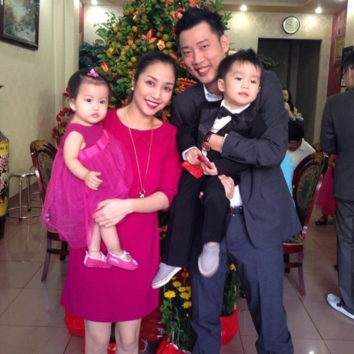 Gia đình hạnh phúc của Ốc Thanh Vân- Trí rùa