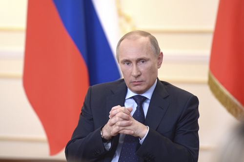 Tổng thống Nga Vladimir Putin trong buổi họp báo chiều qua ở ngoại ô Moscow. Ảnh: Reuters.