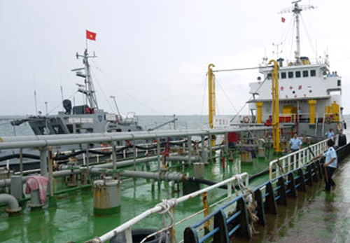 Tàu An Bình 126 tham gia vận chuyển, buôn lậu xăng dầu