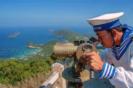 Trên đảo Phú Quốc (Ảnh: Thanh Quang) - một bức ảnh trong triển lãm “Chủ quyền biển đảo của Việt Nam”.