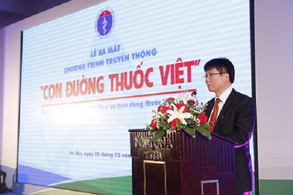 Ông Trương Quốc Cường - Cục trưởng Cục Quản lý Dược - Bộ Y tế phát biểu tại Lễ ra mắt chương trình truyền thông “Con đường thuốc Việt”.