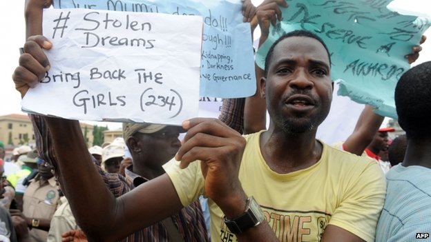 Nigeria: 223 nữ sinh bị bắt cóc phục vụ nhu cầu tình dục? Nigeria: 223 nữ sinh bị bắt cóc phục vụ nhu cầu tình dục?