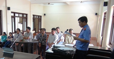 Các bị cáo tại phiên tòa.