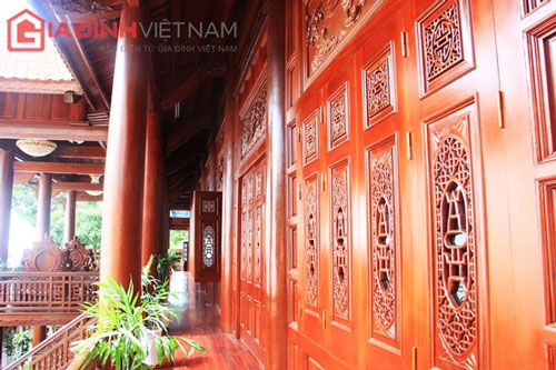 Nhà sàn gỗ lim hoành tráng của đại gia Điện Biên