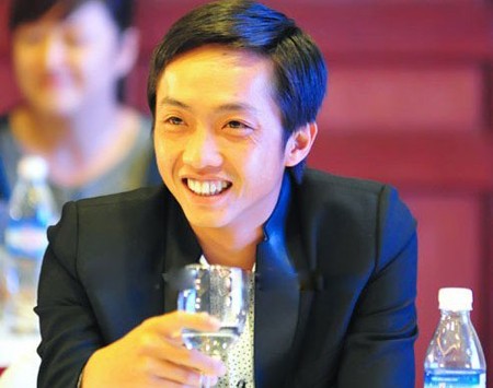 Sớm cùng mẹ gánh vác việc kinh doanh của Quốc Cường Gia Lai nhưng Nguyễn Quốc Cường vẫn để lại nhiều ấn tượng hơn khi là một thiếu gia mê siêu xe.