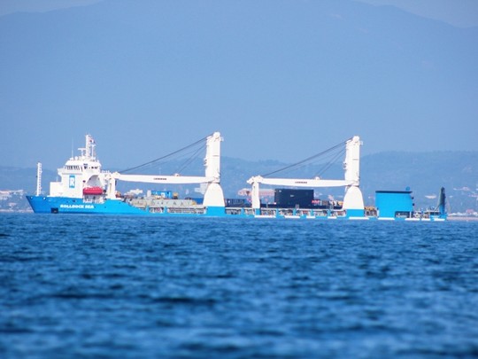 Tàu Rolldok đánh đắm