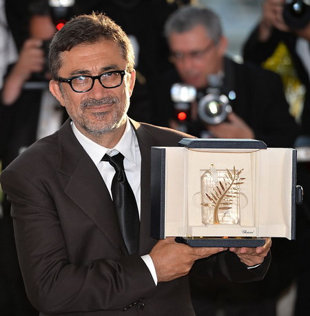 Đạo diễn Nuri Bilge Ceylan của Thổ Nhĩ Kỳ nhận Cành Cọ Vàng tại Cannes cho tác phẩm Winter Sleep.