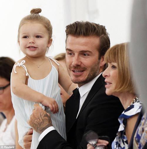 Kiểu tóc tuyệt xinh của con gái Beckham - 6